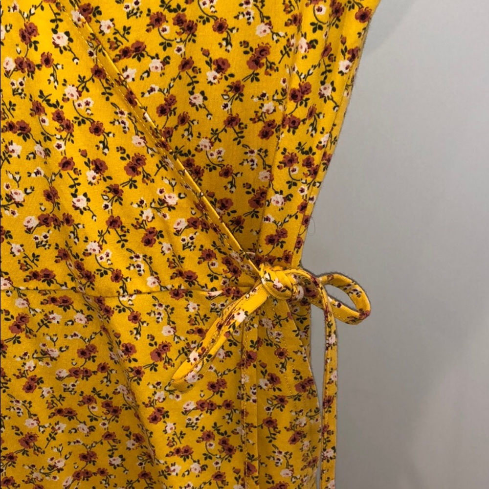 Hollister dress - Picture 4 of 5